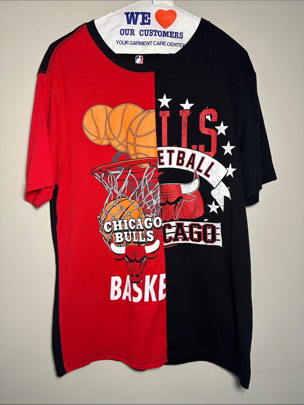 NBA Chicago Bulls Black Tee with red color block